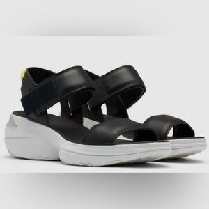 NIB Sorel Explorer Blitz Stride Sandal